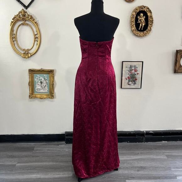 Vintage Jessica McClintock Deep Red Floral Embroidered Jacquard Strapless Gown - Picture 2 of 8